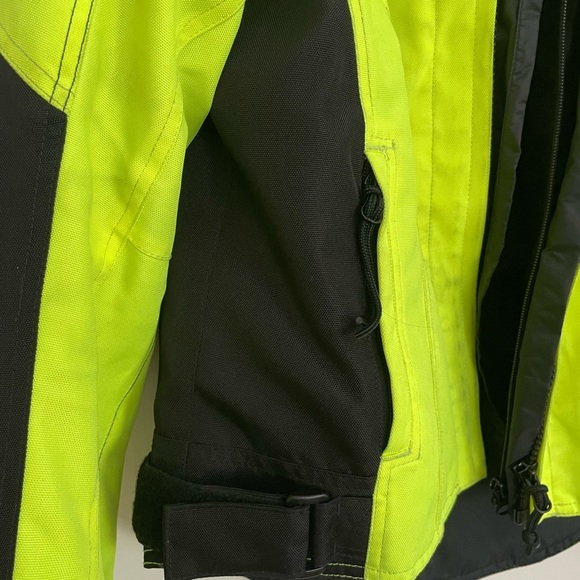 womens motorcycle jacket - Picture 3 of 7